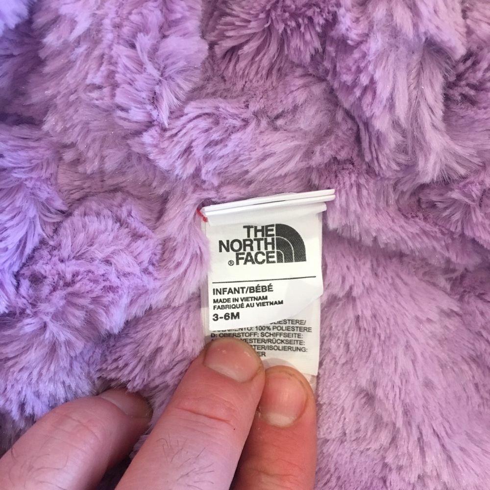Girls/infants Northface Jacket (3-6 months).